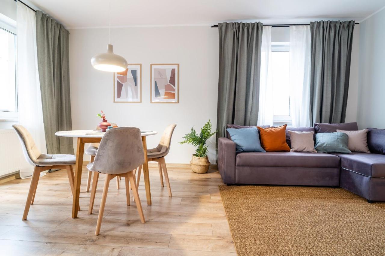 Central Apartment - 2 Pokoje W Samym Centrum Miasta อิวาวา ภายนอก รูปภาพ